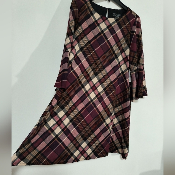 New Pretty Plaid Dress/ Size 1X - Picture 5 of 9